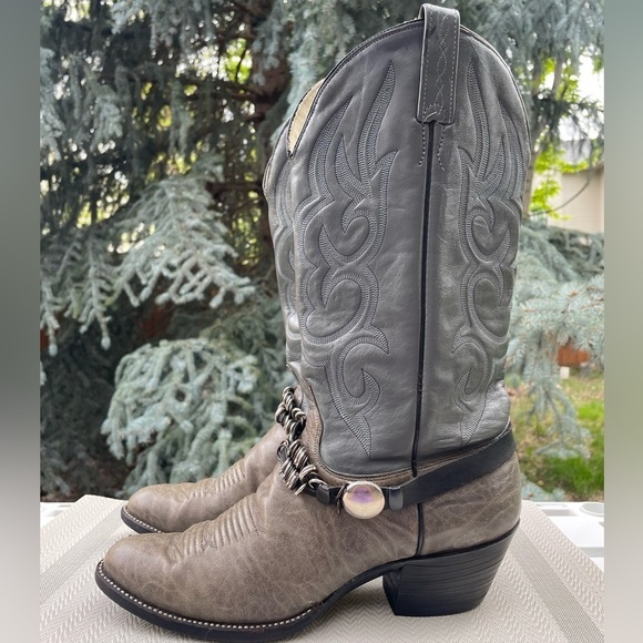 J. Chisholm Vintage Made in USA Taupe & Gray Leather Pointed Toe Cowboy Boots - Picture 4 of 14